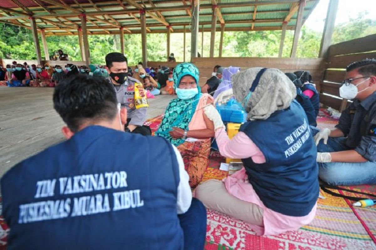 Vaksin Covid-19 desa terisolir di Jambi