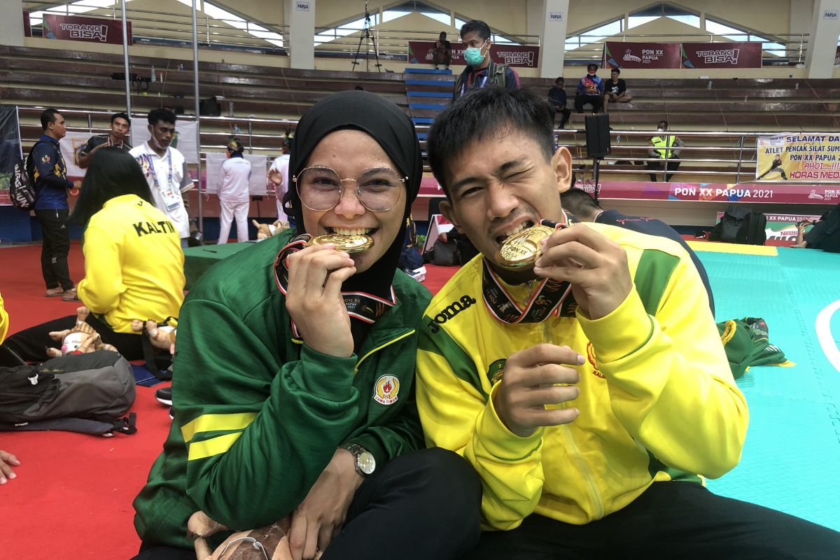 PON Papua - Pasangan suami istri Iqbal-Sarah raih emas cabang pencak silat