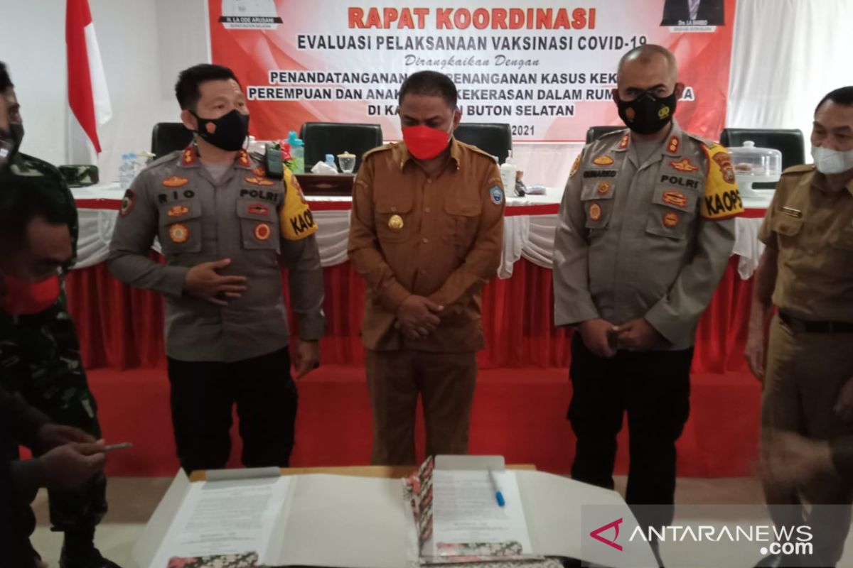 Buton Selatan berkomitmen capai 70 persen vaksinasi COVID-19