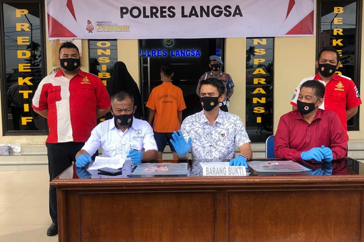 Polisi tangkap dua agen prostitusi online di Langsa