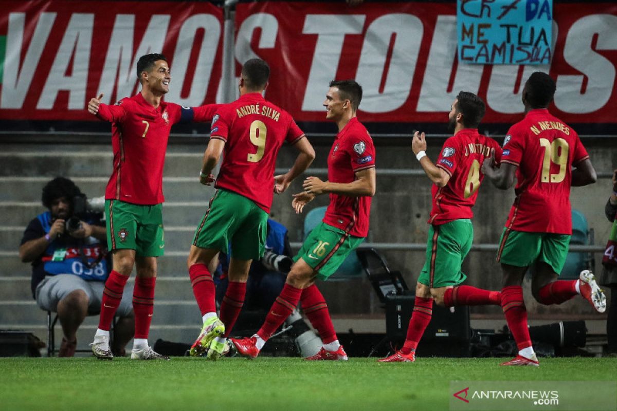 Cristiano Ronaldo mencetak trigol saat Portugal gilas Luksemburg 5-0