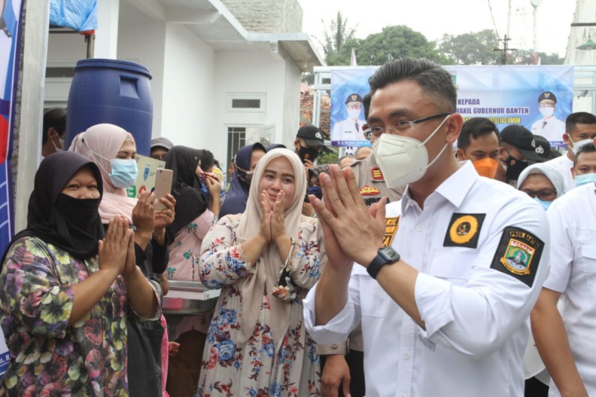 Pemprov Banten sambungkan listrik 4 ribu rumah warga di Pandeglang