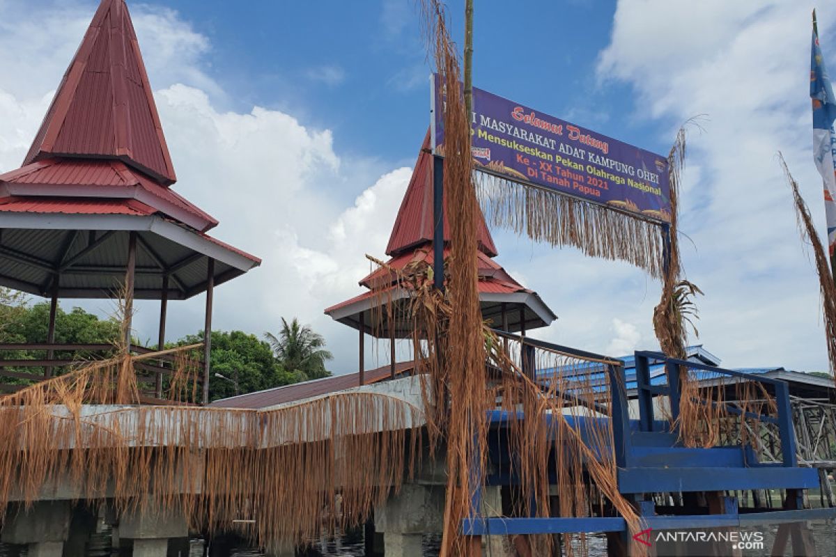 Menengok Kampung Asei  rumahnya perajin kriya kulit kayu di Papua