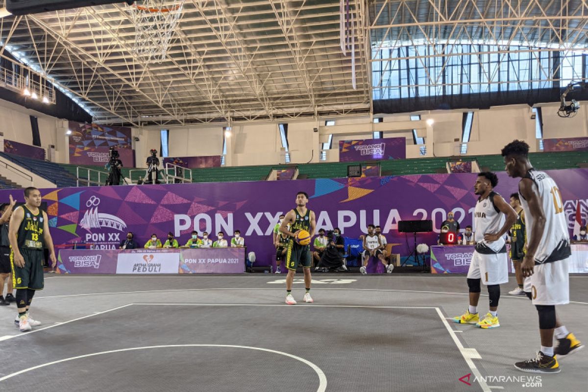 Basket 3x3 putra Jatim segel tempat di semifinal