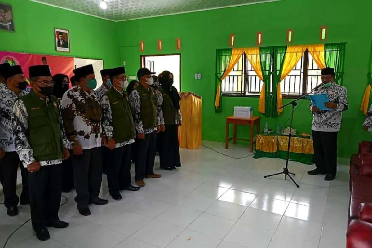 Yohanis nahkodai PGRI Kecamatan Siak Kecil