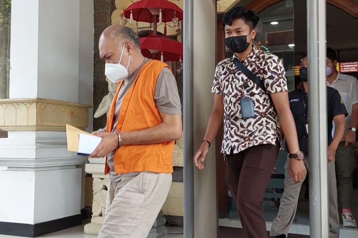 Kejati Bali tahan oknum mengaku jaksa Kejagung RI lakukan penipuan