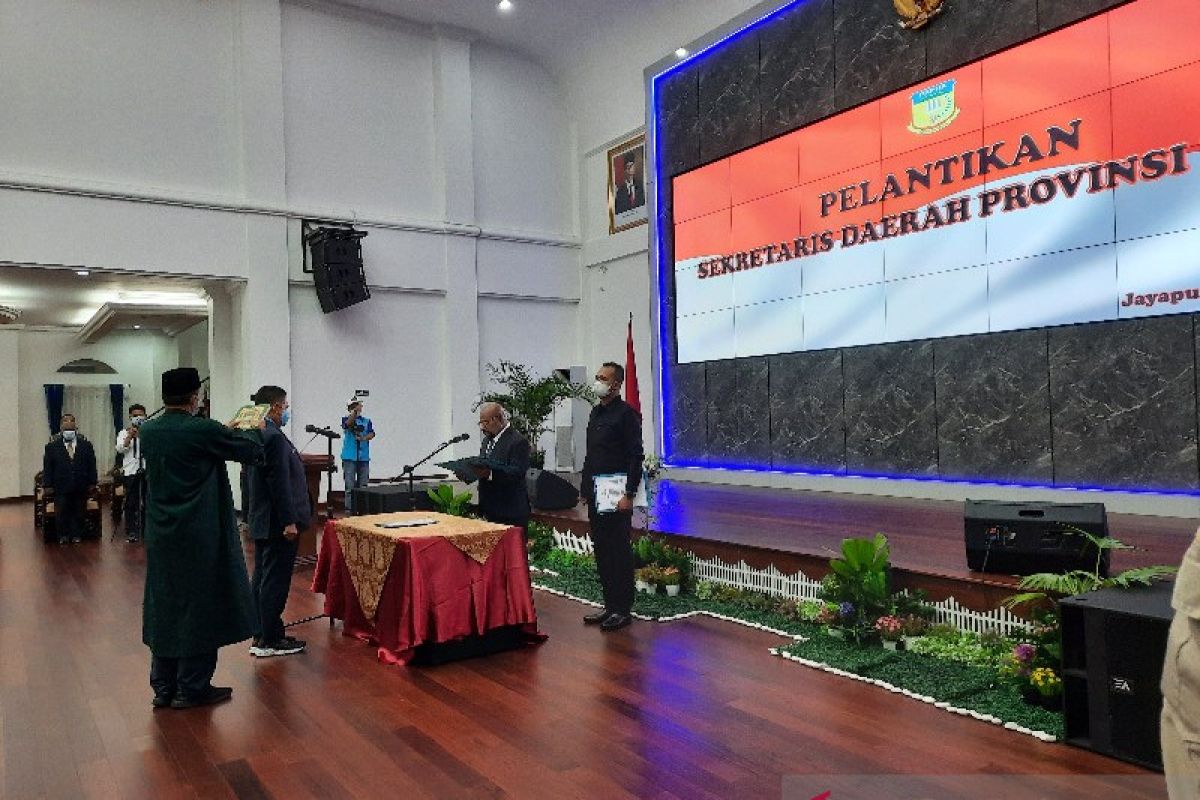 Ridwan Rumasukun resmi menjabat Sekda Provinsi Papua definitif
