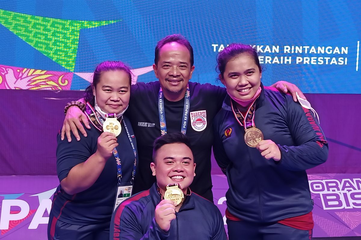 Sepuluh provinsi berburu emas pemungkas cabang angkat berat PON Papua