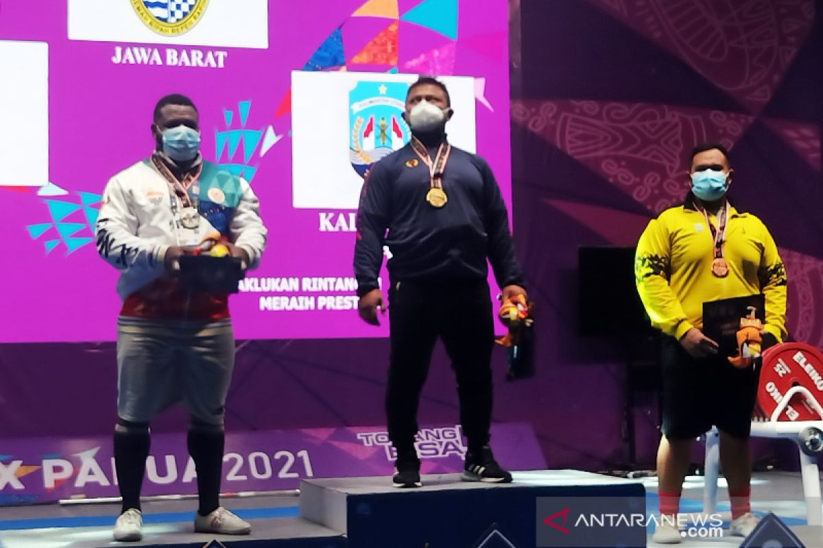 Asep Setiawan persembahkan emas ketujuh Jabar dari angkat berat