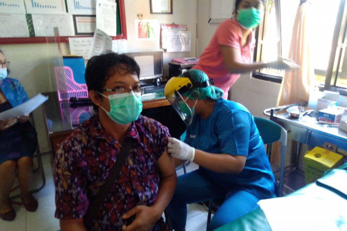Satgas Bali: Vaksinasi COVID-19 dosis pertama capai 99,09 persen