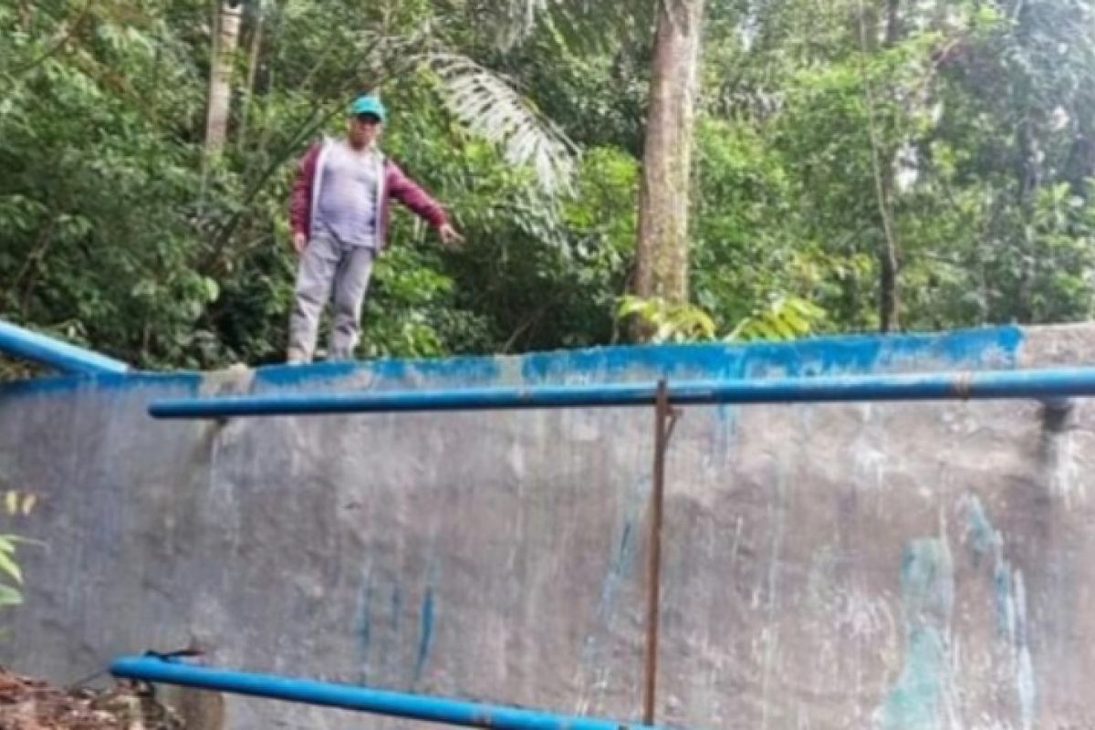 DPRD Pasangkayu soroti penampungan air terbengkalai di Desa Ompi