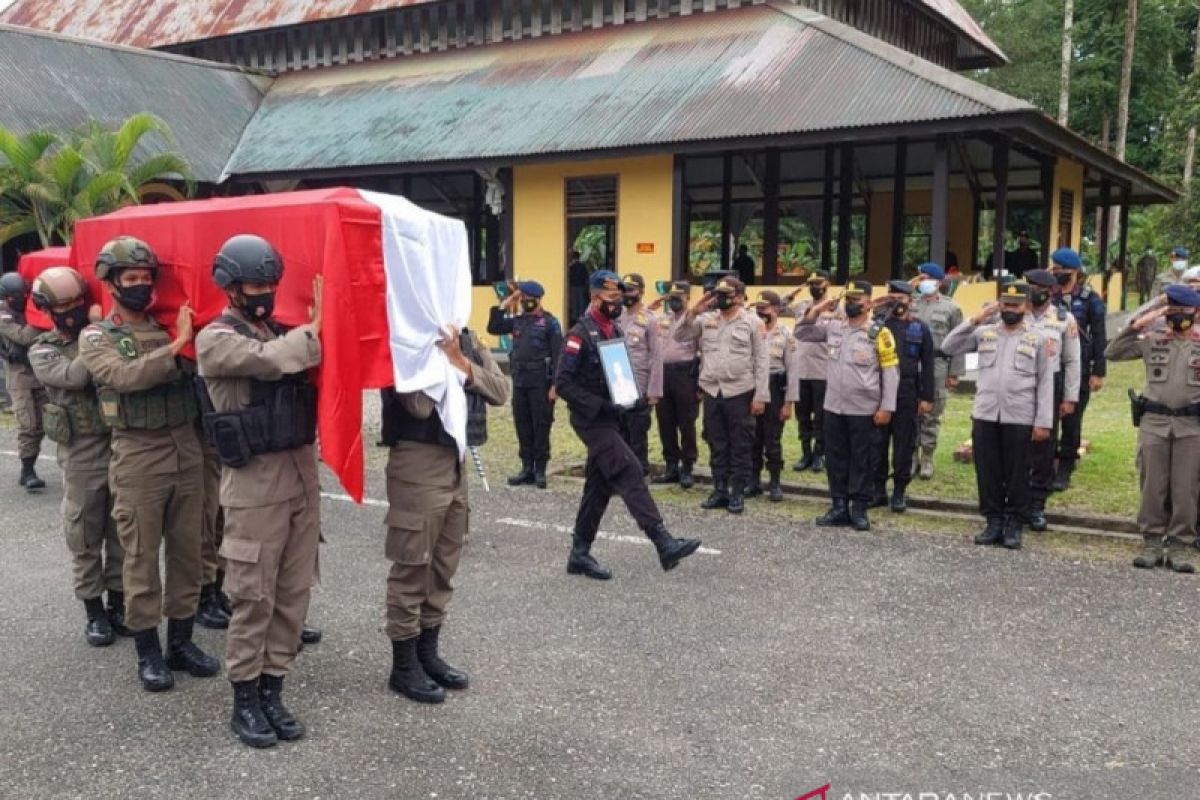 Dua anggota Brimob Kalsel tewas kecelakaan ketika patroli di Mimika