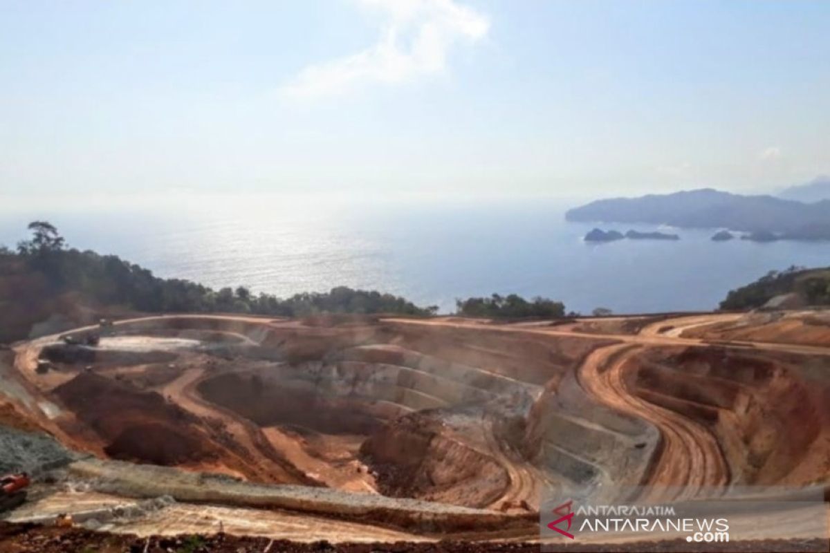 Ambrolnya pelindihan tambang Tujuh Bukit Banyuwangi turunkan produksi PT BSI