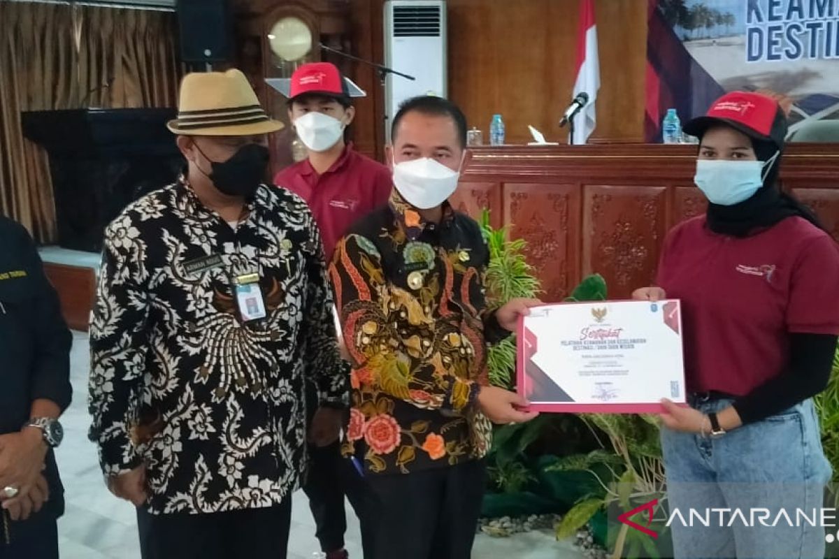 Bupati minta pegiat pariwisata di Bangka maksimalkan pelayanan