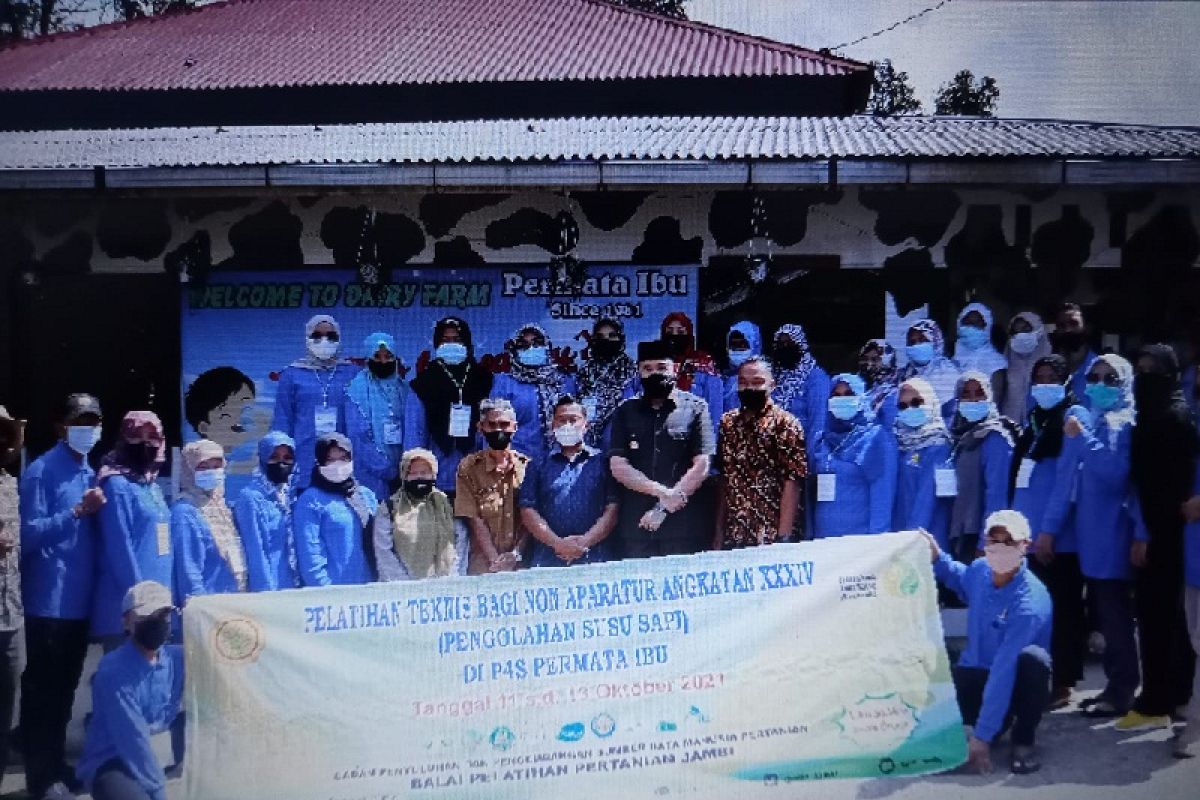 Wali Kota Padang Panjang berharap inovasi dalam pelatihan pengolahan susu
