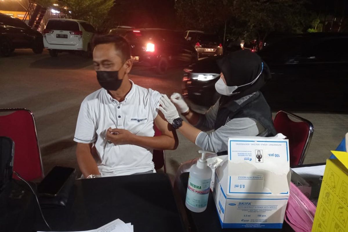 Polres Lhokseumawe sasar warung kopi percepat capaian vaksinasi