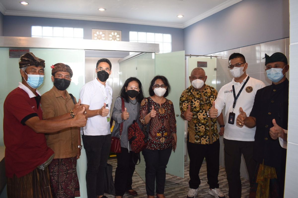 Kemenparekraf serahkan revitalisasi toilet Pantai Kuta di Bali
