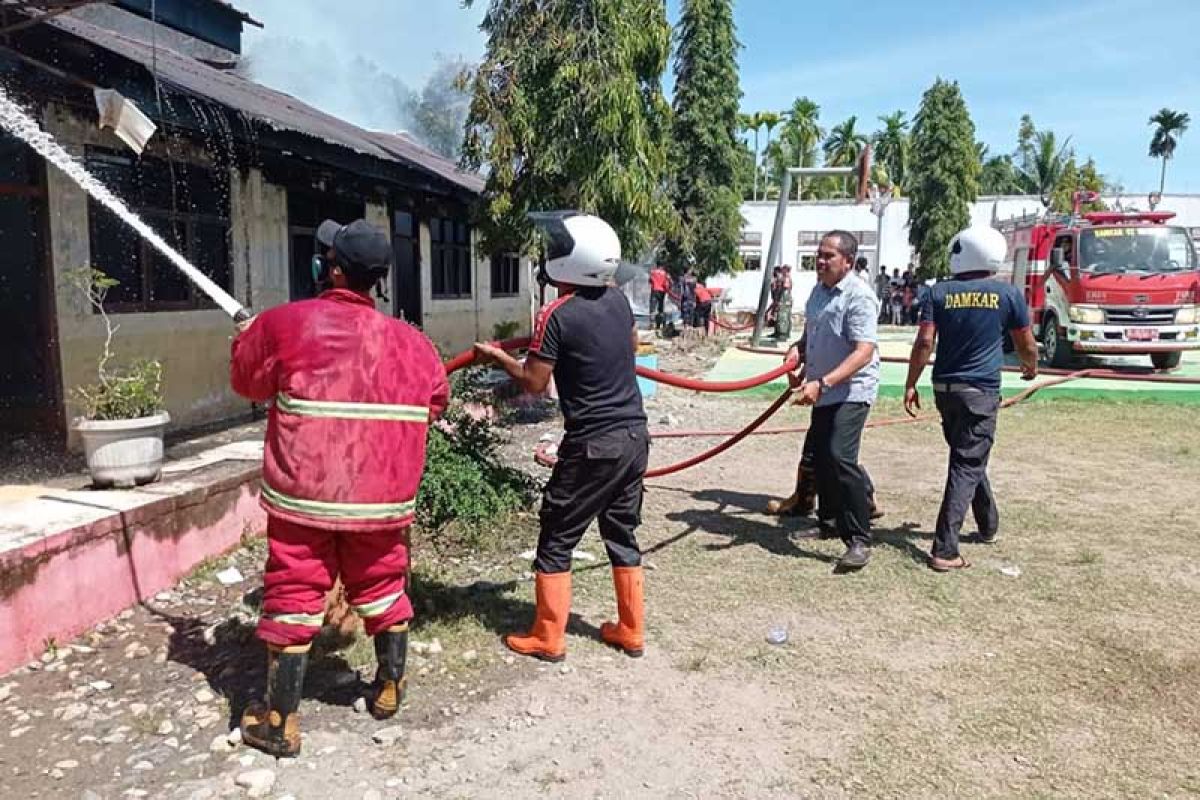 Tiga ruang kelas di Aceh Selatan hangus terbakar