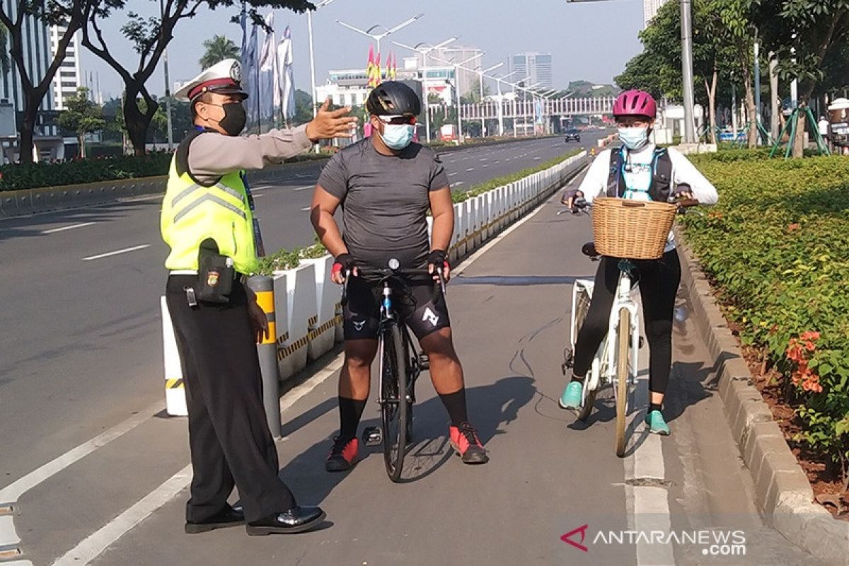 Mulai besok warga DKI telah diizinkan olahraga bersepeda melintasi jalan umum