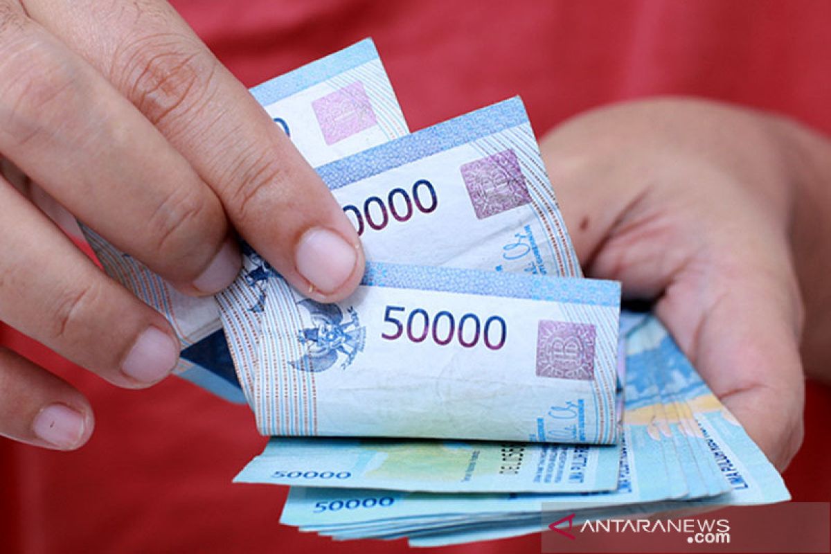 Rupiah menguat seiring pasar nantikan hasil pemilu paruh waktu AS