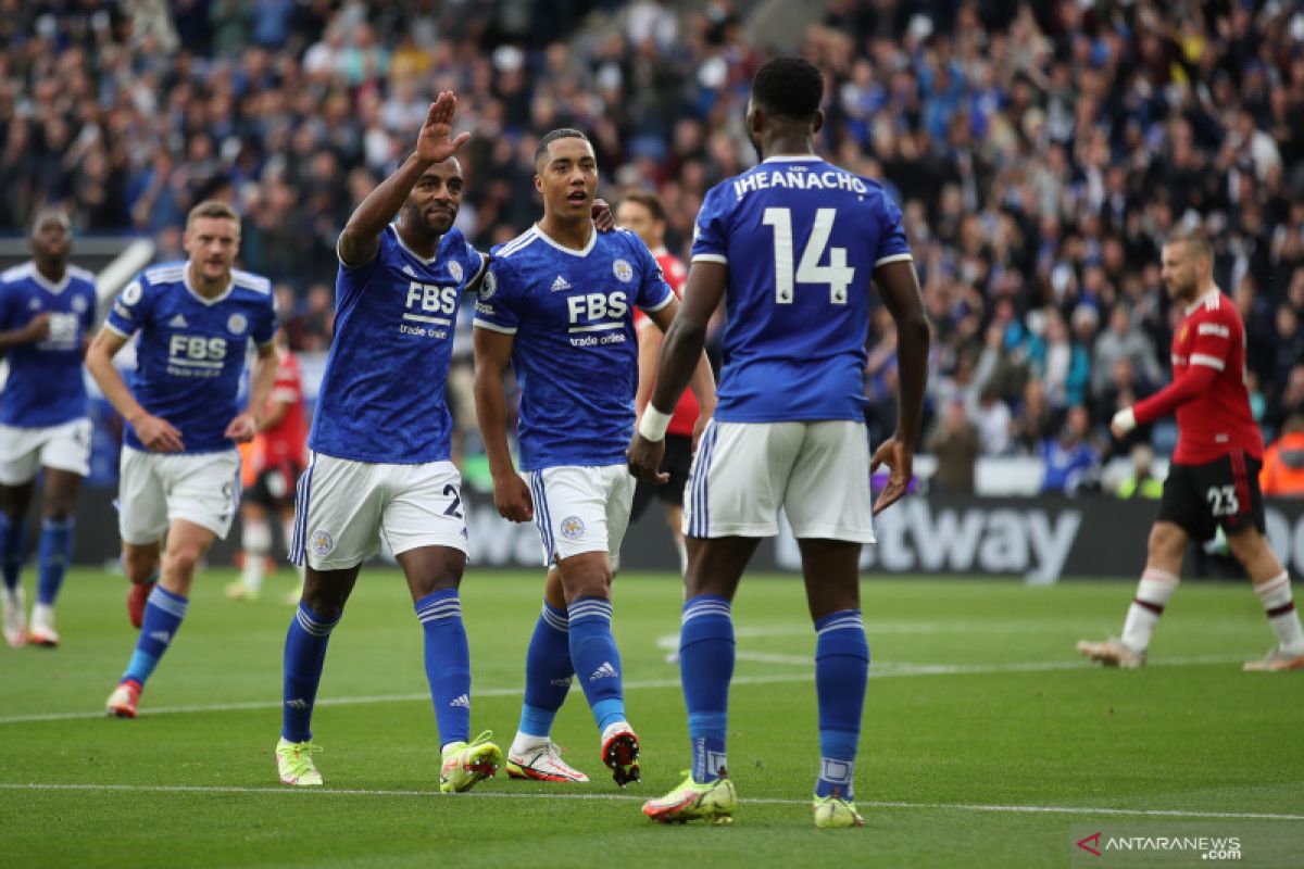 Manchester United menyerah 2-4 di kandang Leicester City