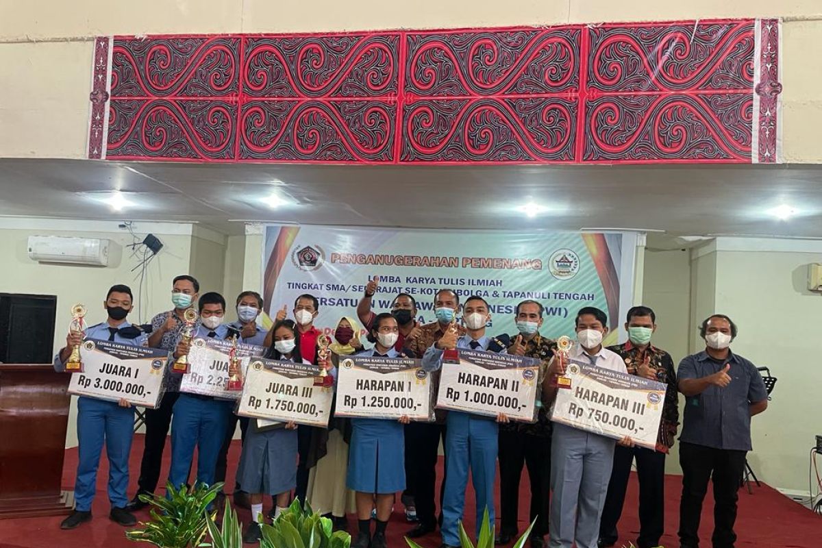 Lomba karya tulis ilmiah PWI sukses, SMA Matauli borong juara