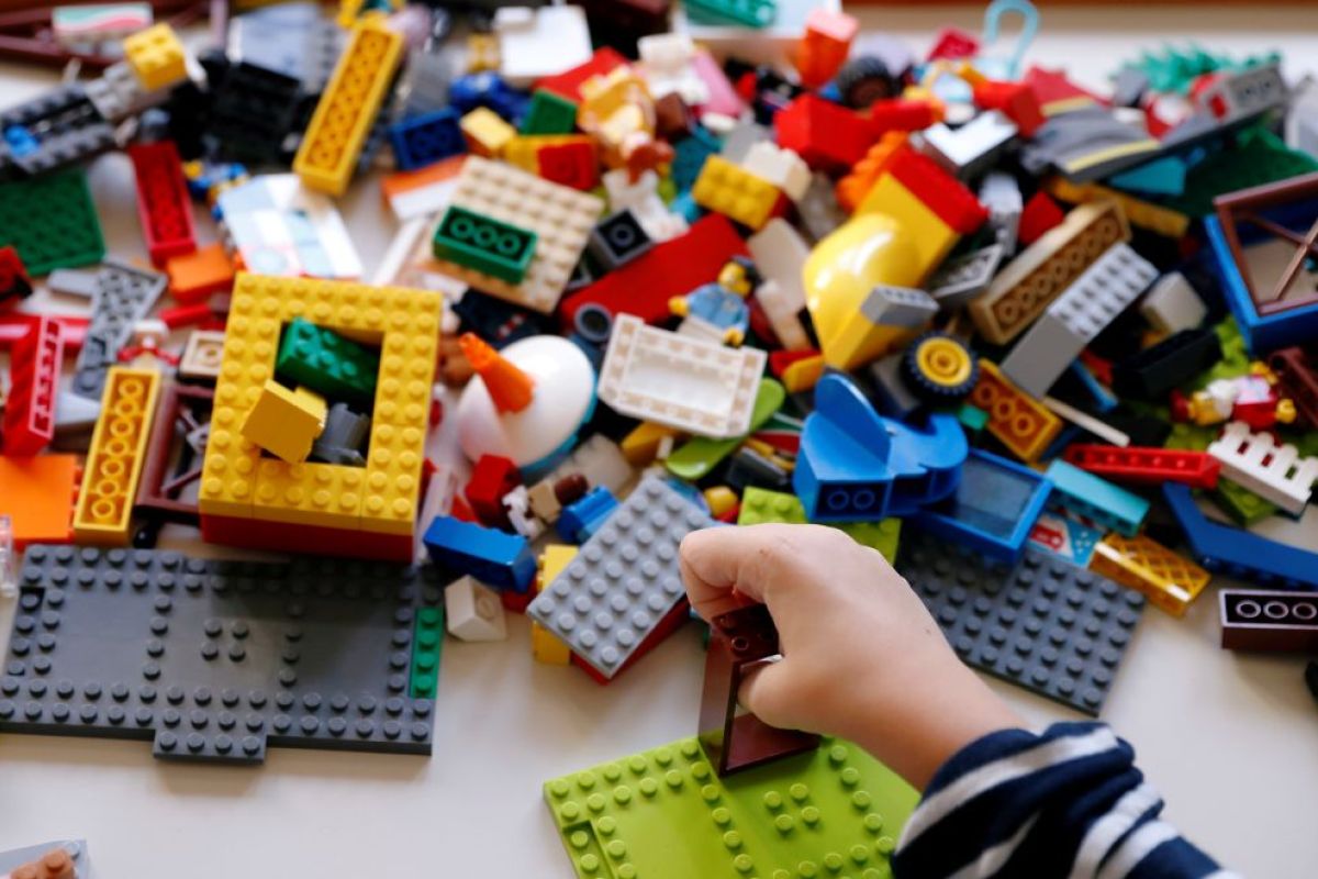 Seorang remaja bersenjata Lego bikin panik polisi Jerman