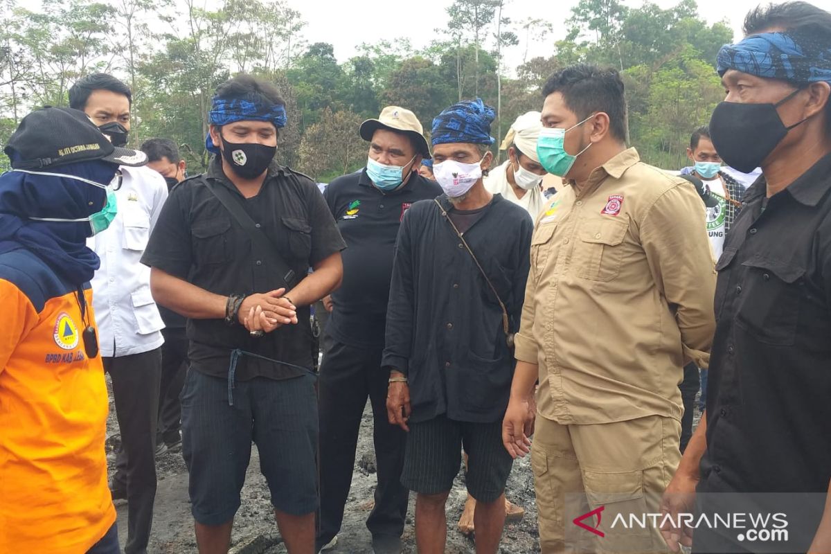 Dinas Sosial Provinsi Banten salurkan bantuan bagi warga Baduy korban kebakaran