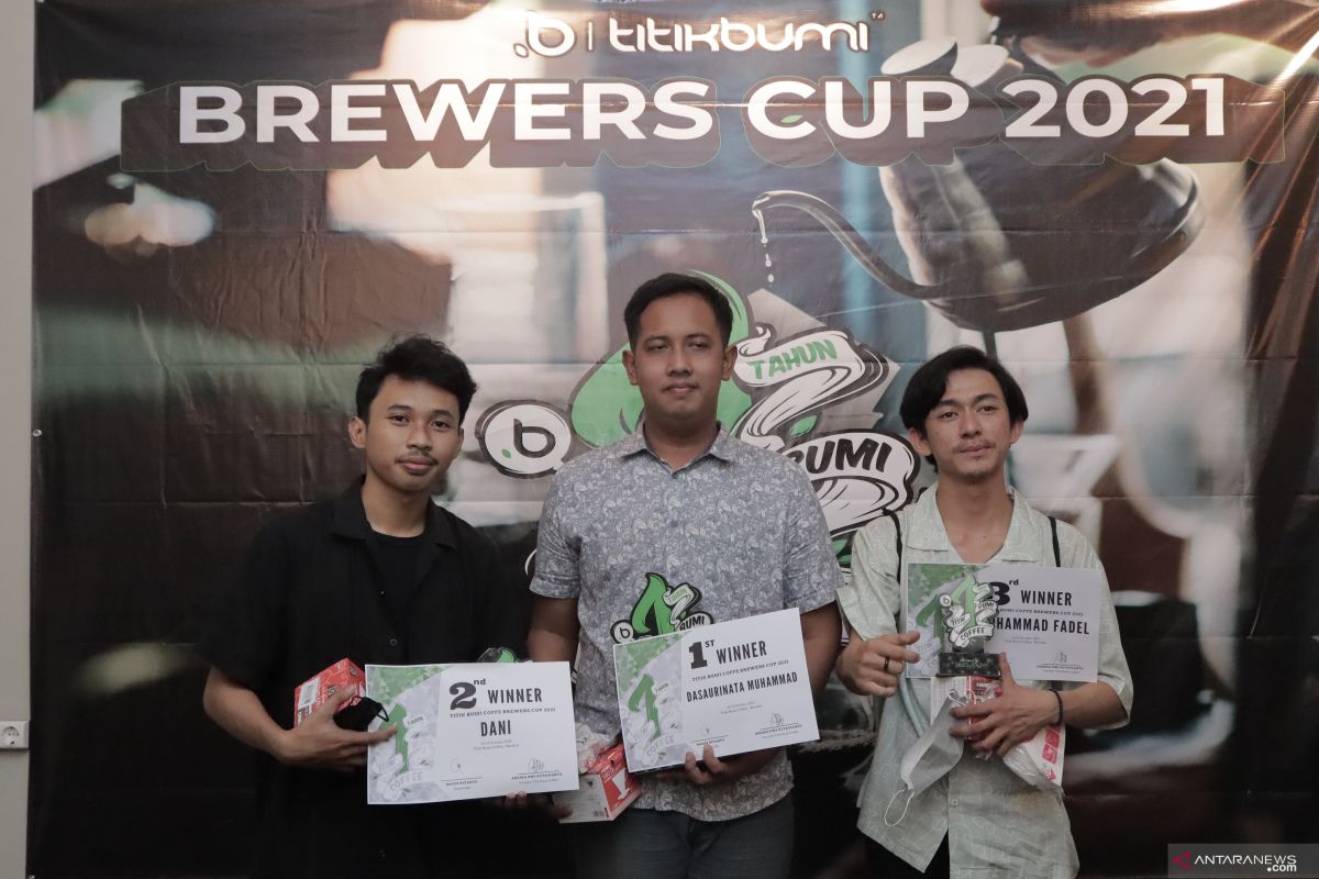 Inilah Tiga Barista terbaik di Kalsel yang menangi ajang Titik Bumi Brewers Cup 2021