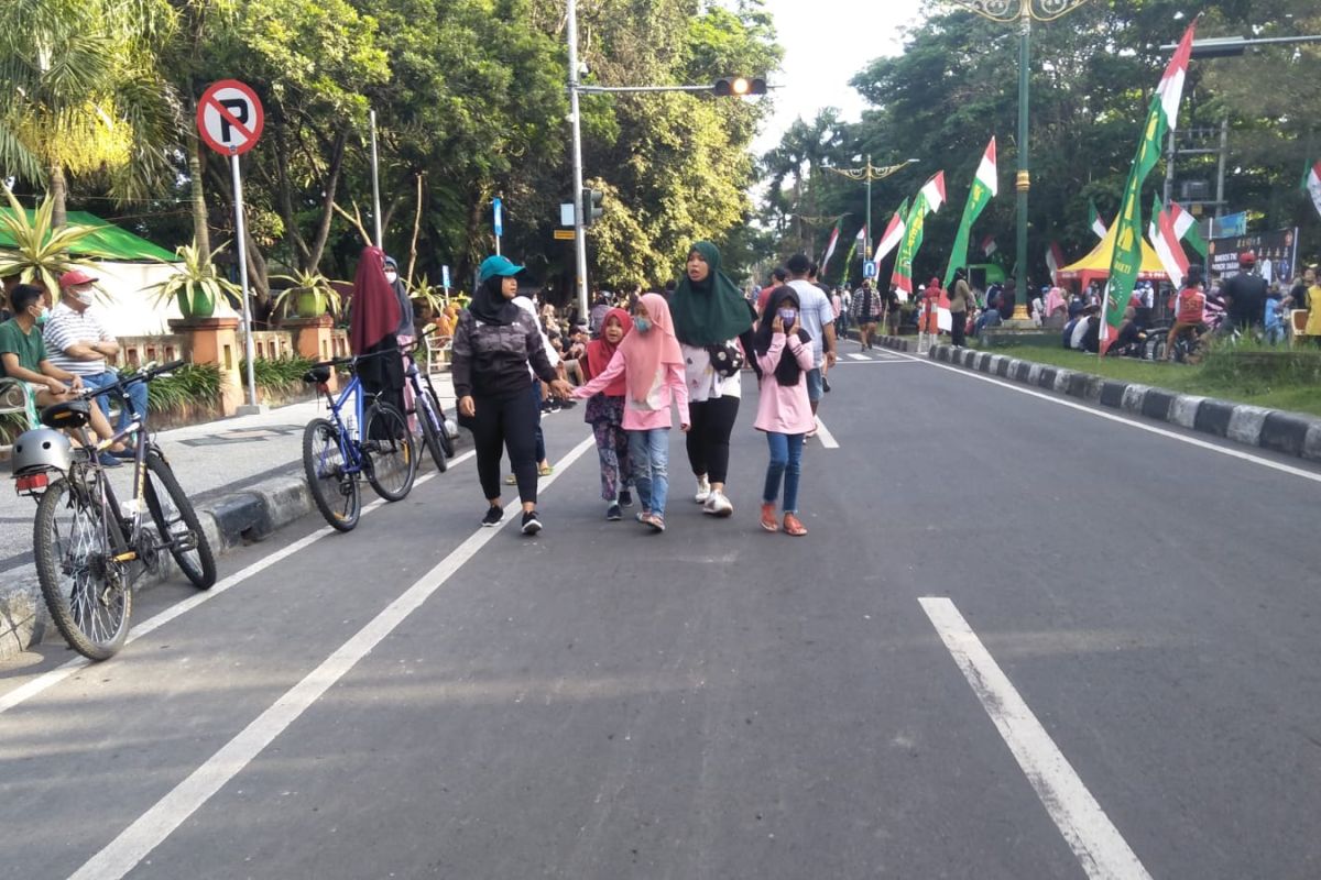 Hari bebas kendaraan hingga Festival Kater Layar