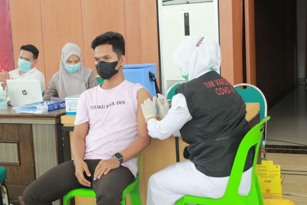 Pemerintah Aceh gencarkan kegiatan  vaksinasi COVID-19
