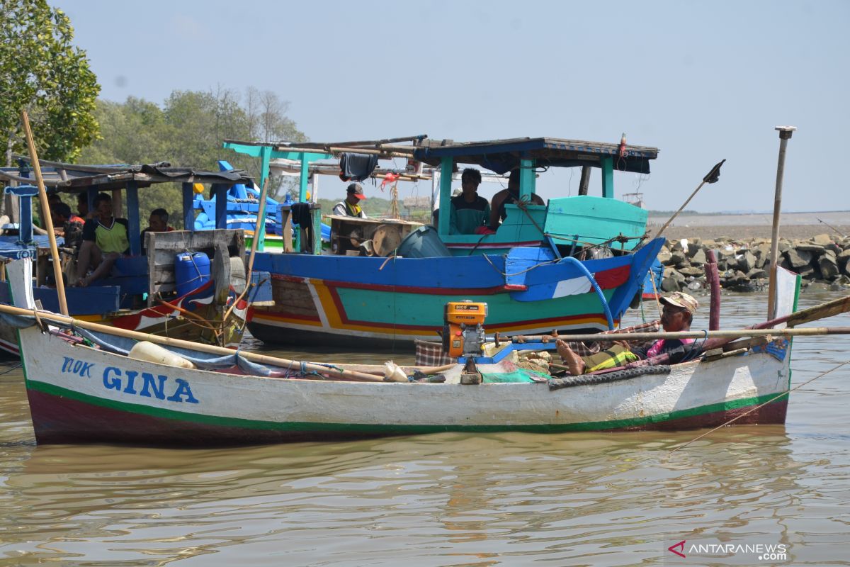 Banyak tempat pelelangan ikan di Karawang tidak aktif