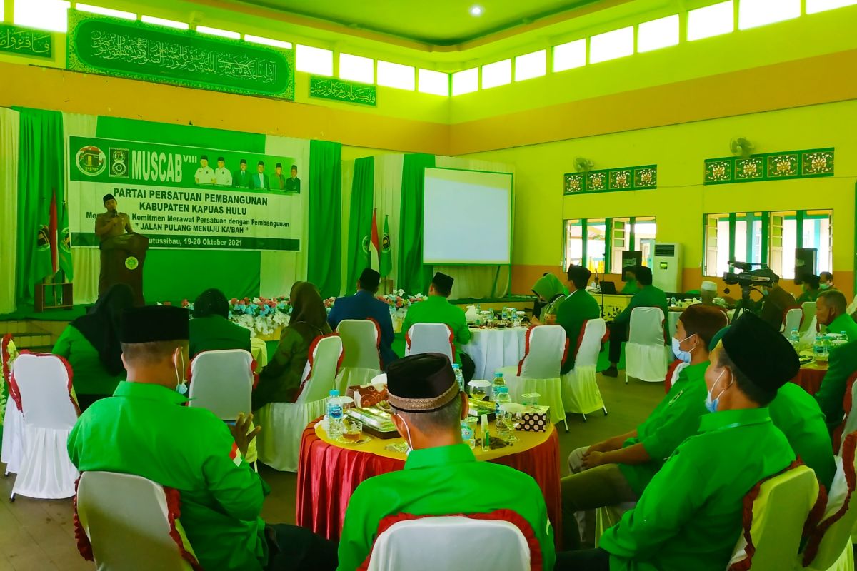 Wakil Bupati Kapuas Hulu meminta parpol bantu percepatan vaksinasi