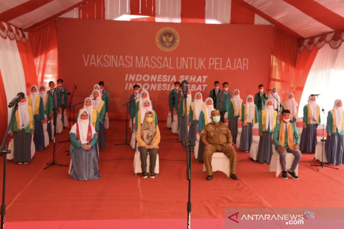 Program vaksinasi bersama Presiden Jokowi diikuti 2.442 orang