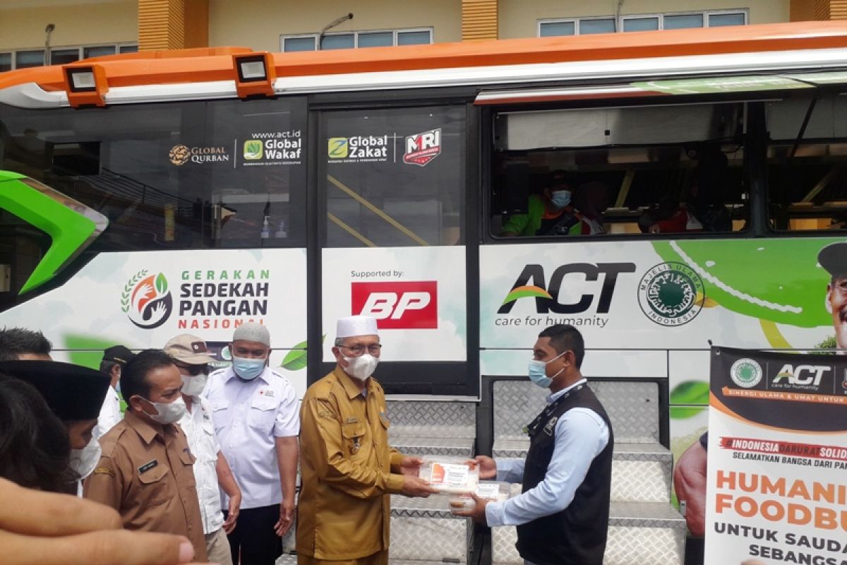 ACT Pasaman Barat sediakan bus makan gratis bagi masyarakat yang vaksin dan donor darah (Video)