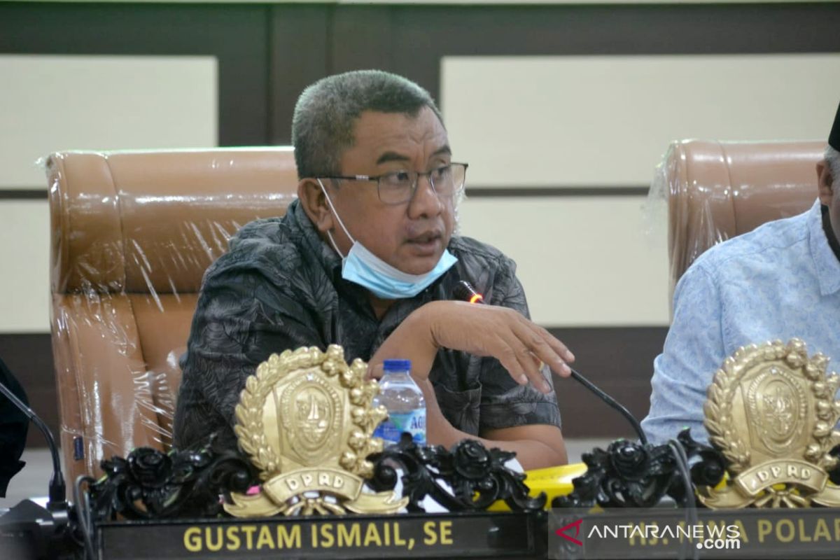 DPRD Gorontalo Utara apresiasi antusiasme warga mengikuti vaksinasi