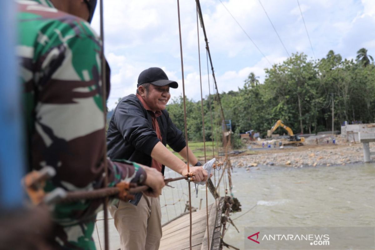 Gubernur Sumsel bantu percepat  pembangunan jembatan rusak di OKU