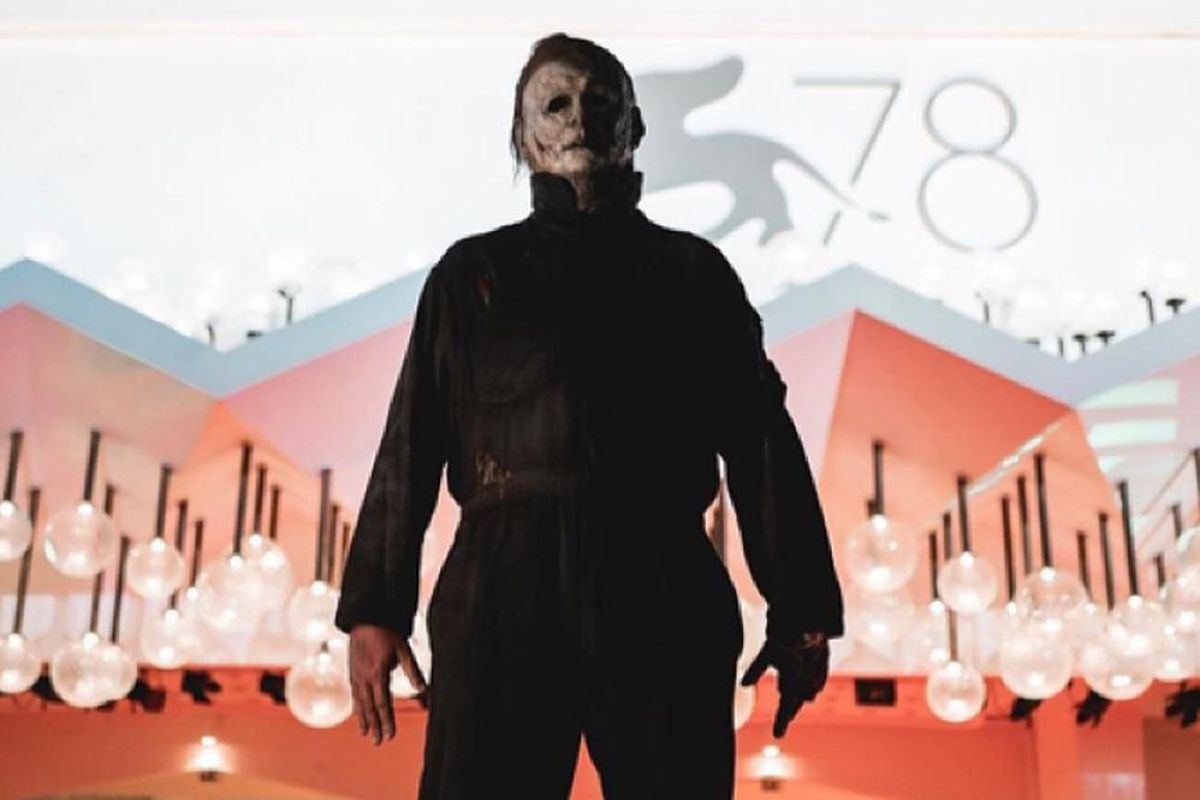 Michael Myers meneror kota Haddonfield di "Halloween Kills"
