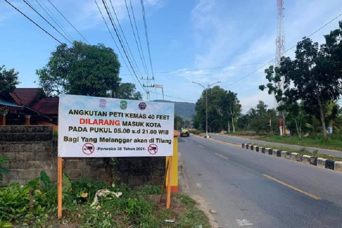 Dishub Singkawang terapkan aturan larangan angkutan peti kemas masuk kota