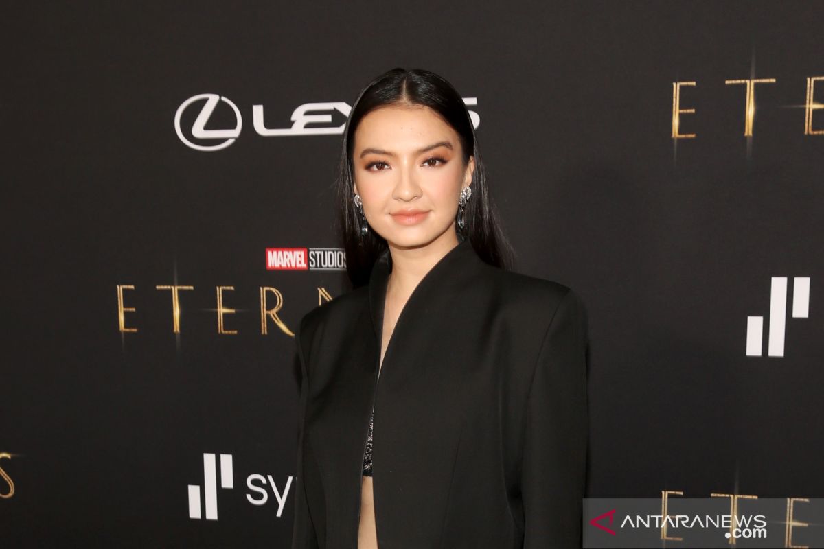 Raline Shah menjadi tamu spesial penayangan perdana "Eternals"