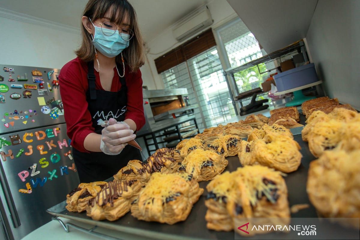 Kue gratis untuk pengemudi ojek daring, omset naik hingga 30 persen