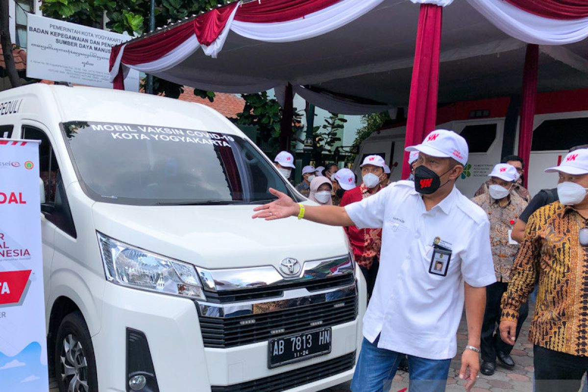BEI membantu lima mobil vaksinasi ke Kota Yogyakarta