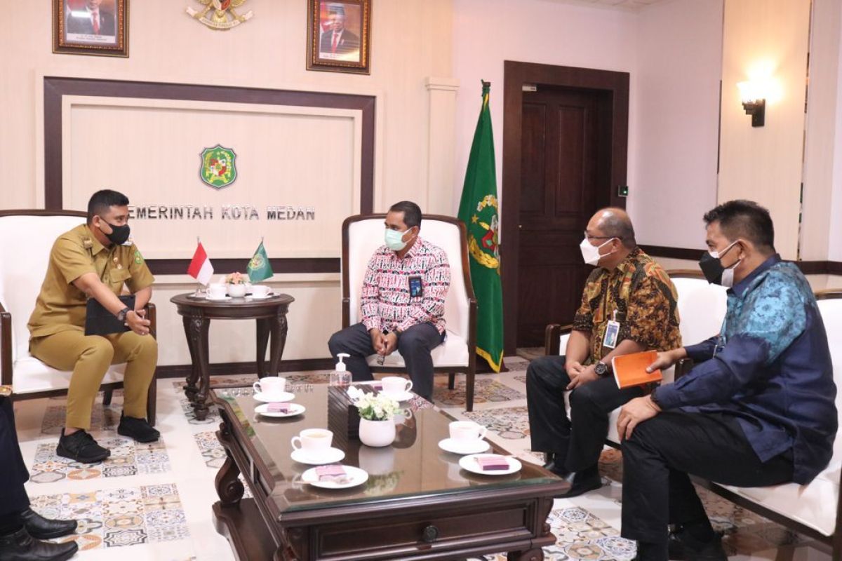 Wali kota sambut positif tawaran transaksi nontunai perbankan