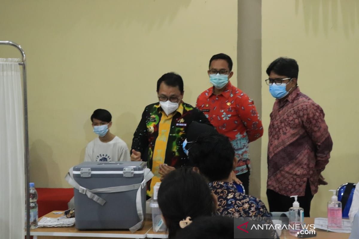 Wali Kota tinjau pelaksanaan vaksinasi dosis kedua di IAIN Metro