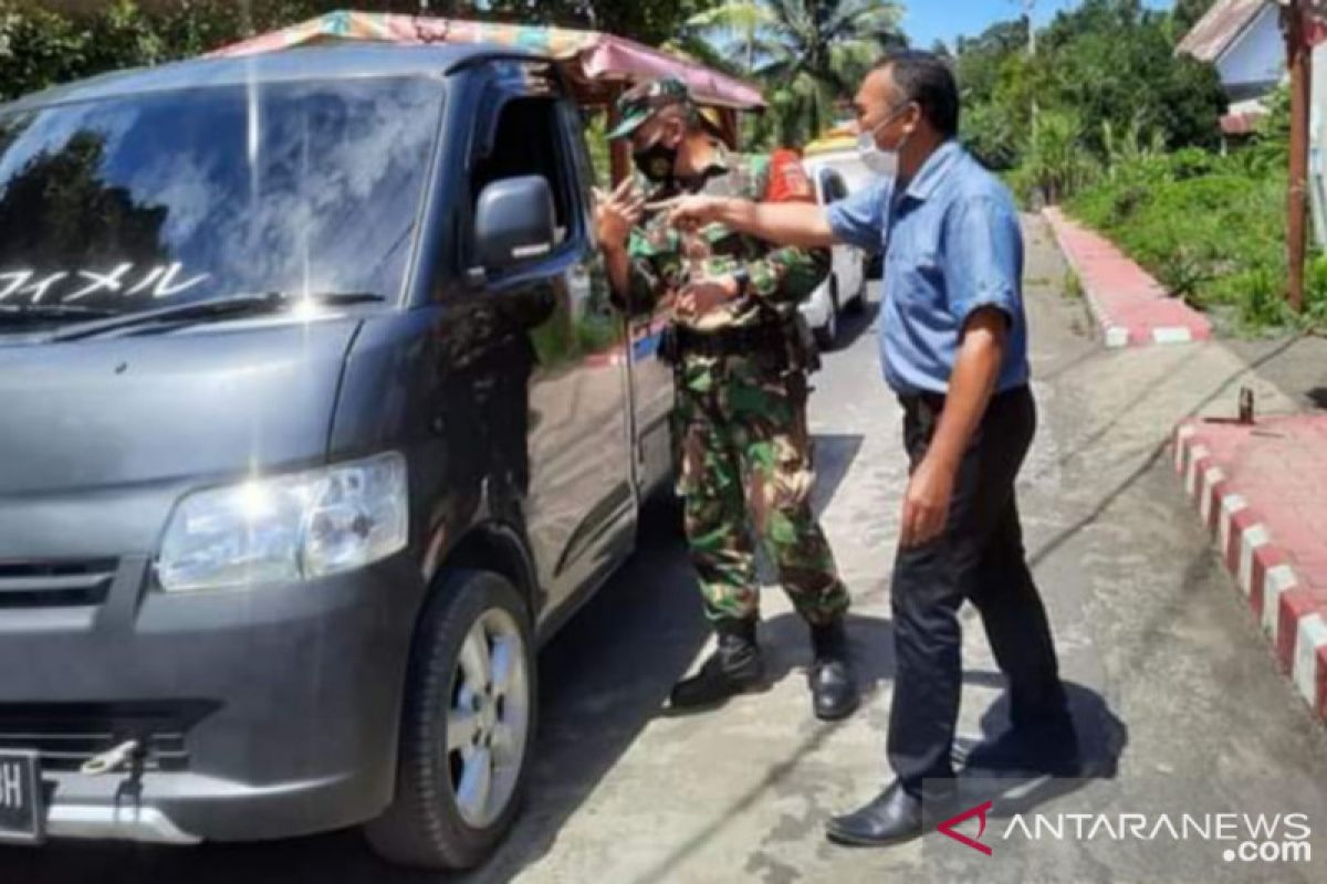 Pelaku perjalanan di Kabupaten Minahasa Tenggara wajib menunjukan kartu vaksin