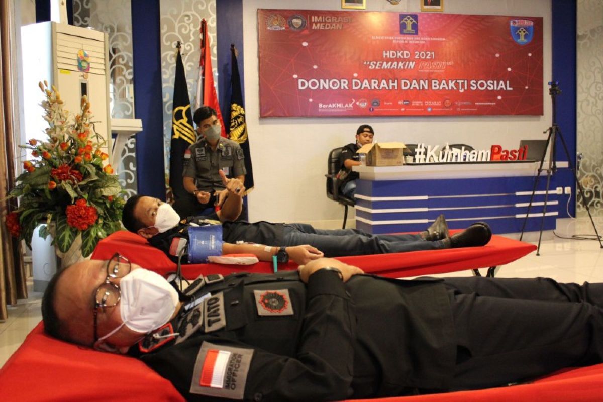 Peringati HDKD 2021, Imigrasi Kelas I Khusus TPI Medan gelar donor darah