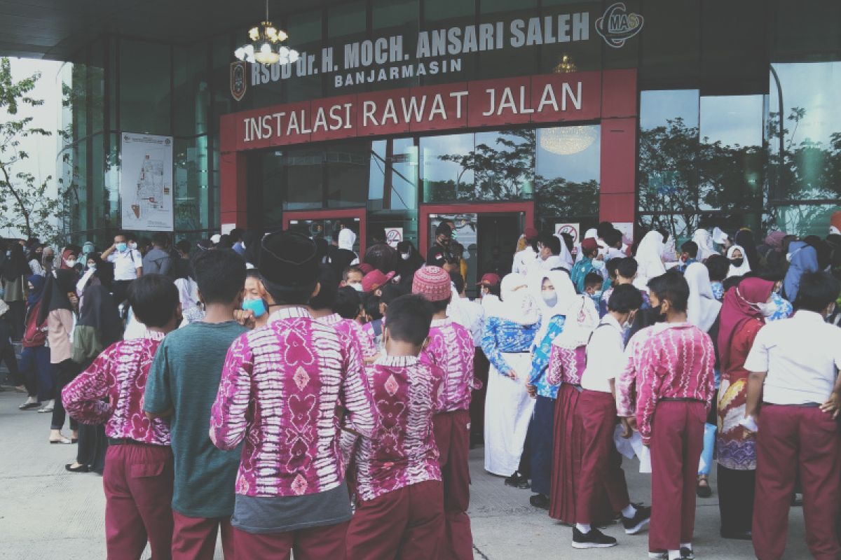 Ratusan siswa SD Banjarmasin ikut vaksinasi massal yang akan dihadiri Presiden