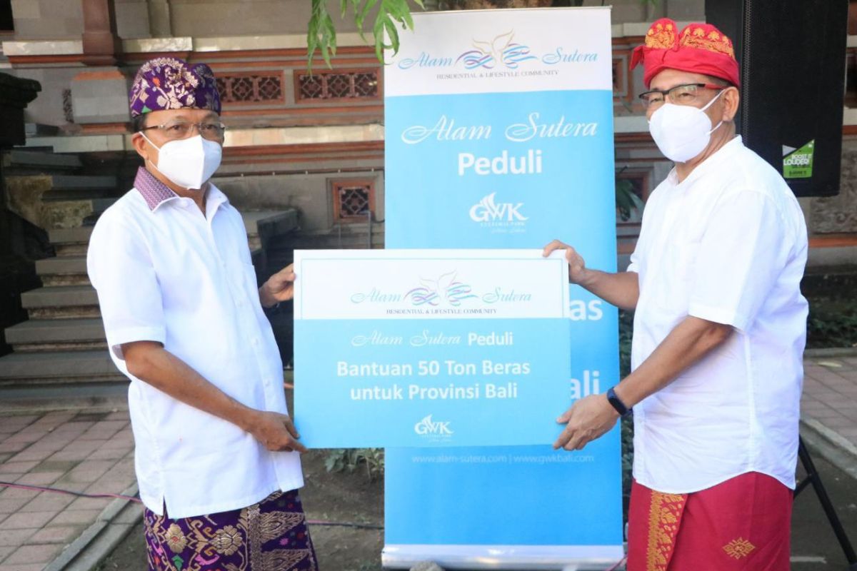 Gubernur Bali terima 50 ton beras bantuan dari GWK