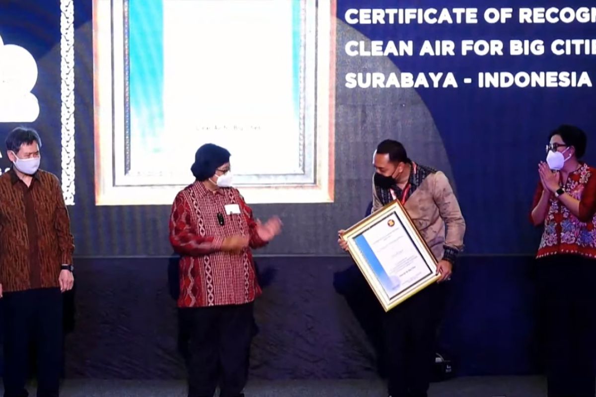 Kota Surabaya raih penghargaan udara terbersih se-Asia Tenggara
