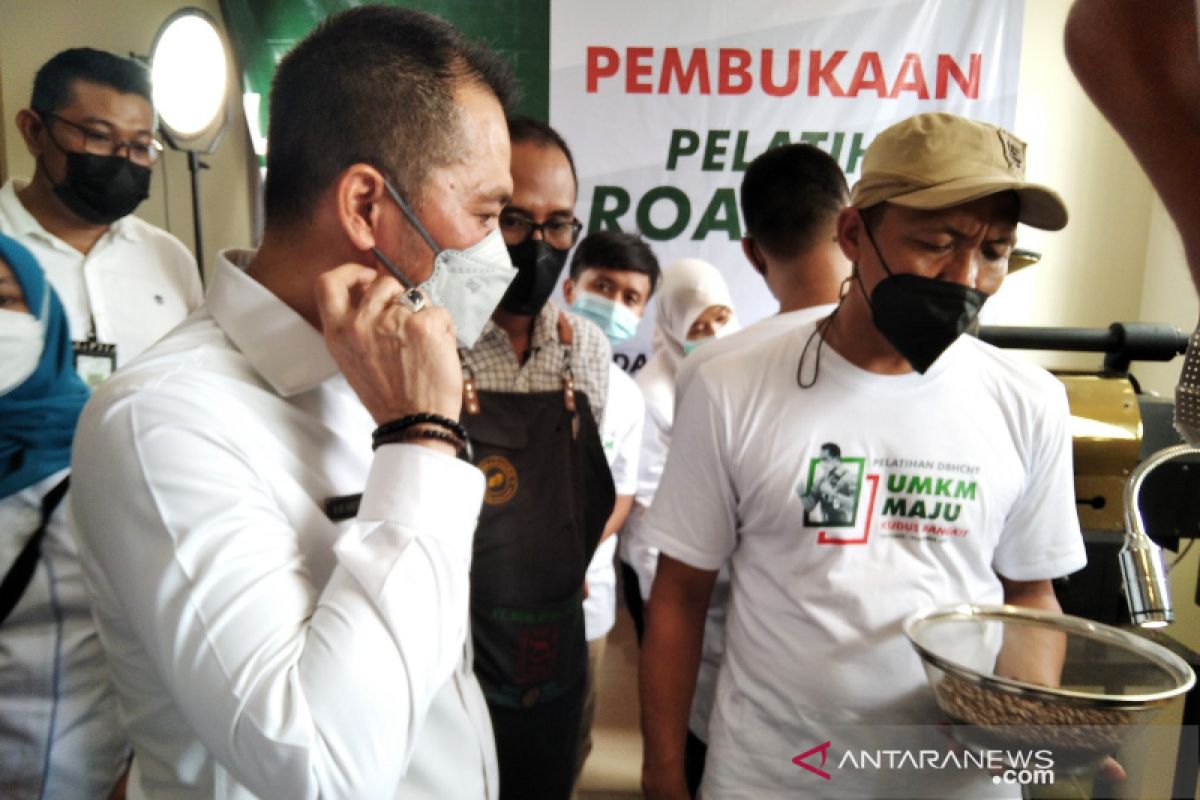 Buruh rokok dilatih jadi pengusaha kopi